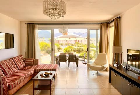 Seafront holiday home surrounded by nature