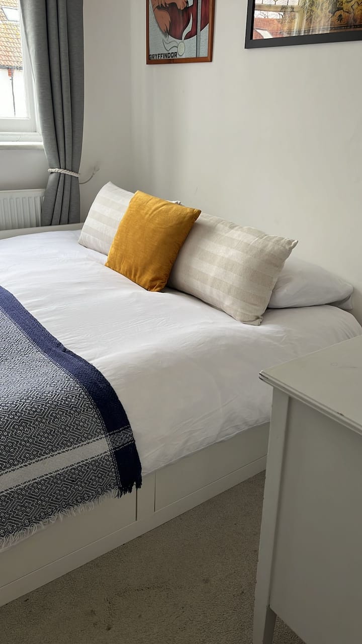 საძინებელი 4