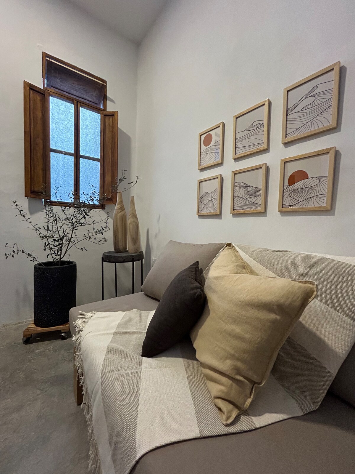 Propiedad de Airbnb exitosa: 5min to Cathedral - Suite w Private Kitchen - AutoCheckIn en Guadalajara