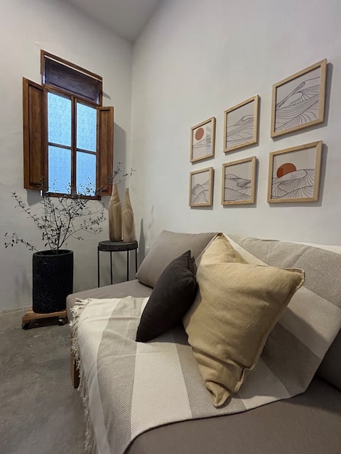 Successful Airbnb property: 5min to Cathedral - Suite w Private Kitchen - AutoCheckIn in Guadalajara