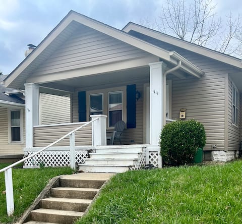 Cozy bungalow near downtown & Wittenberg
