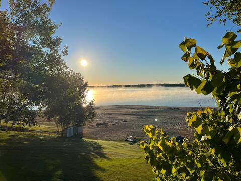 Cottage on the shore of Lac-St-Jean