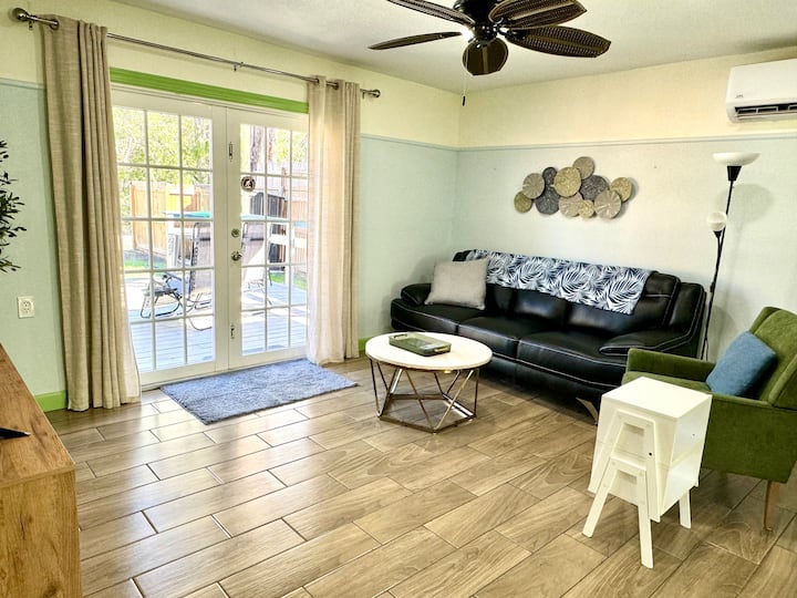 Key Lime Cottage-waterfront/kayaks For 5/bikes - Crystal River, FL
