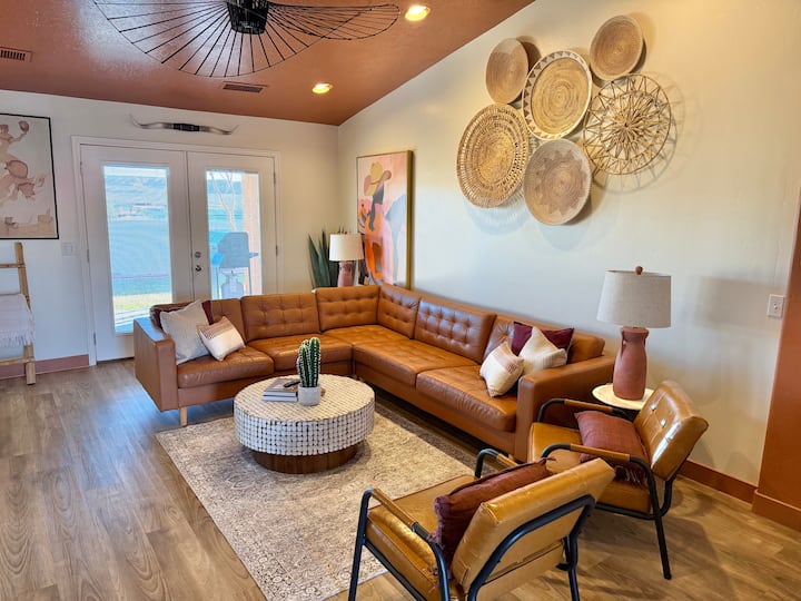 Private Retreat • Hot Tub •Game Room• Sleeps 10 - Page, AZ