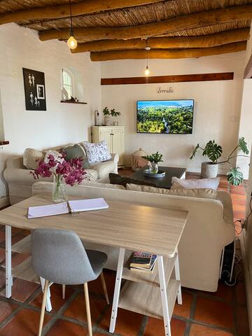 Hout Bay Stay | Large Pool, BBQ & Scenic Views gallery image 5