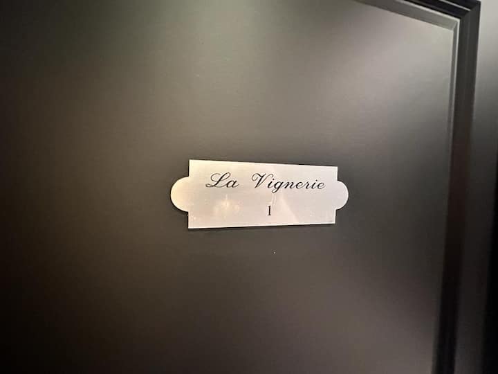 Chambre Numéro 1 "La Vignerie"
