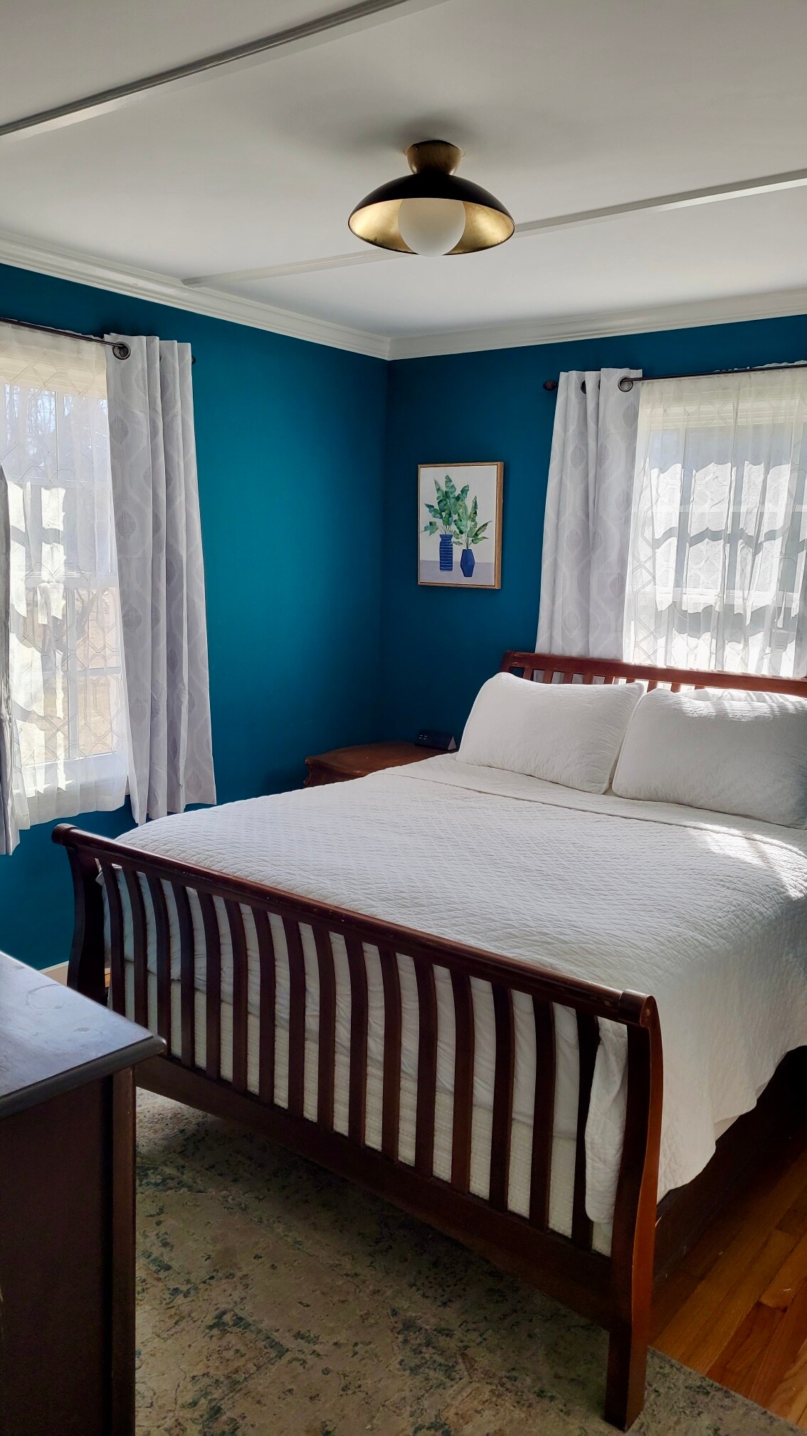 Гостинска соба со брачен кревет (широк 150 - 179