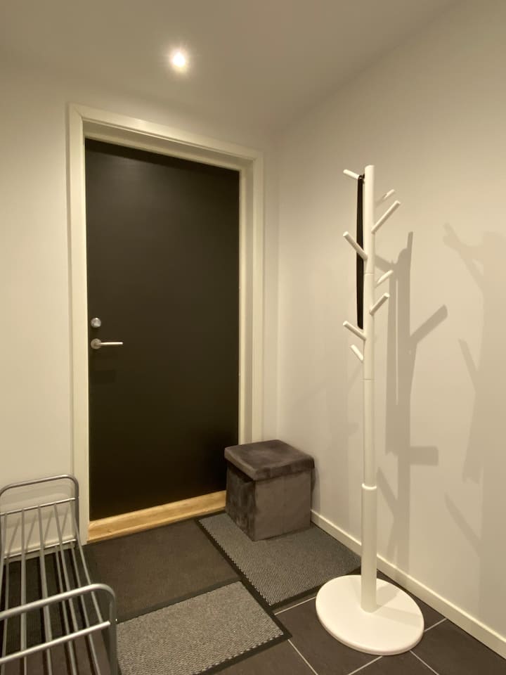 Cozy, Modern Apartment Near The Sea - Tromsø