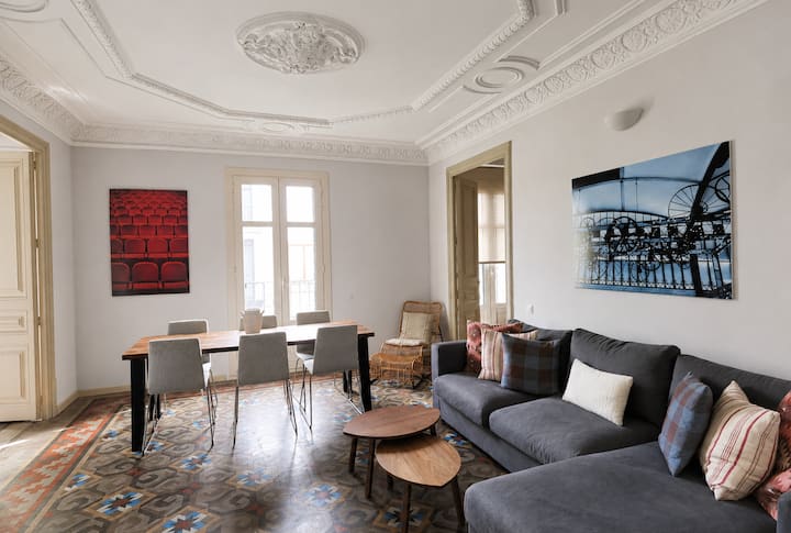 Central Barcelona | 3br Penthouse | Pool - Barcelona