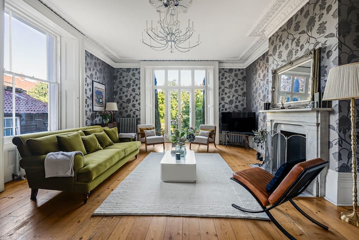 Stunning Georgian Town House -London Area - Stevenage