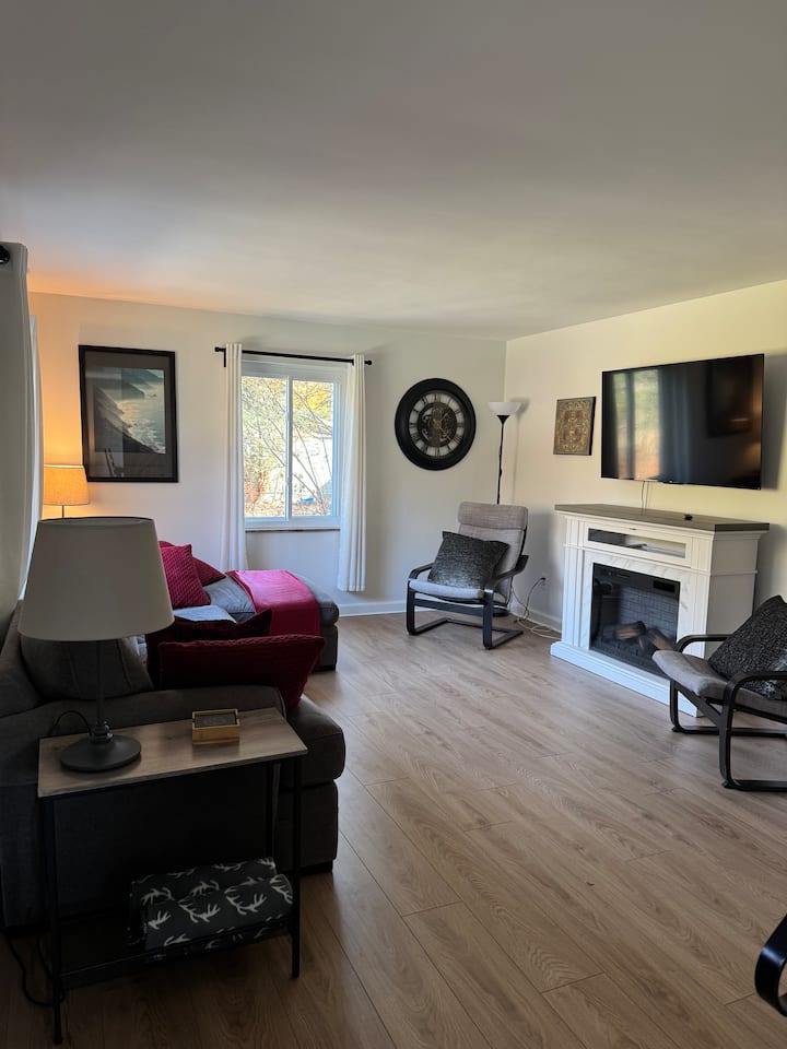 Comfy Home Near Pitt, Cmu & Pgh - Plum, PA