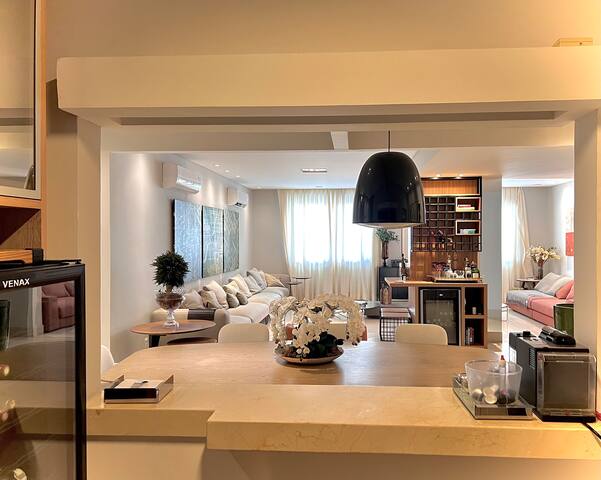 Copacabana beachfront apartment gallery image 3