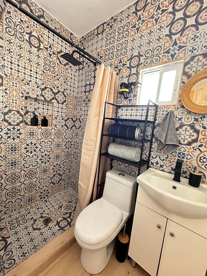 全套独立卫生间。3号房间