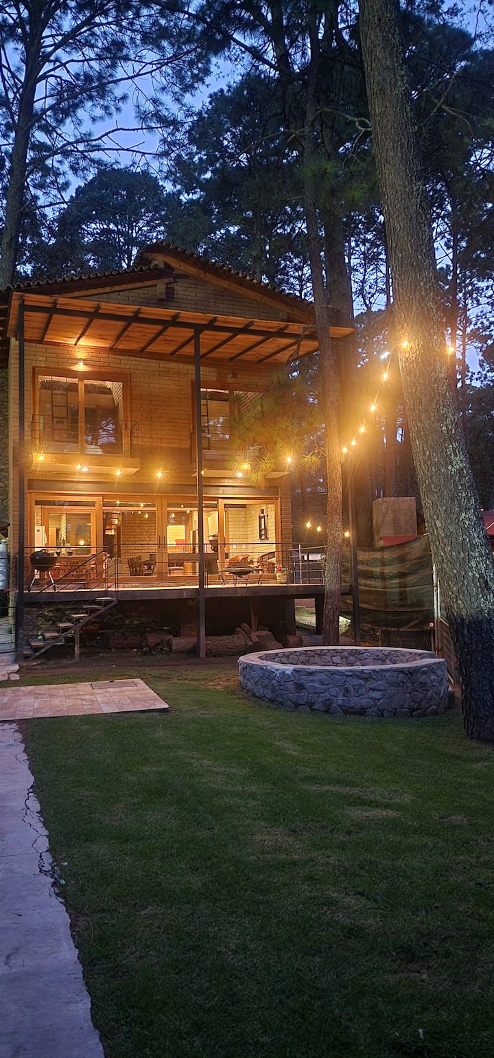 Refugio de los Leones Cabin in Tapalpa Pet-Friendly