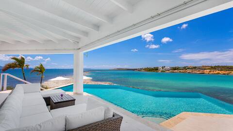 Waterfront Villa w/ Private Dock