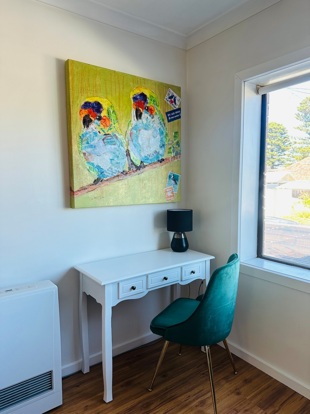 Successful Airbnb property: Charming, cosy, central apartment in Warrnambool