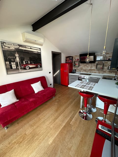 The Attic (30 minutes from the Cathedral)