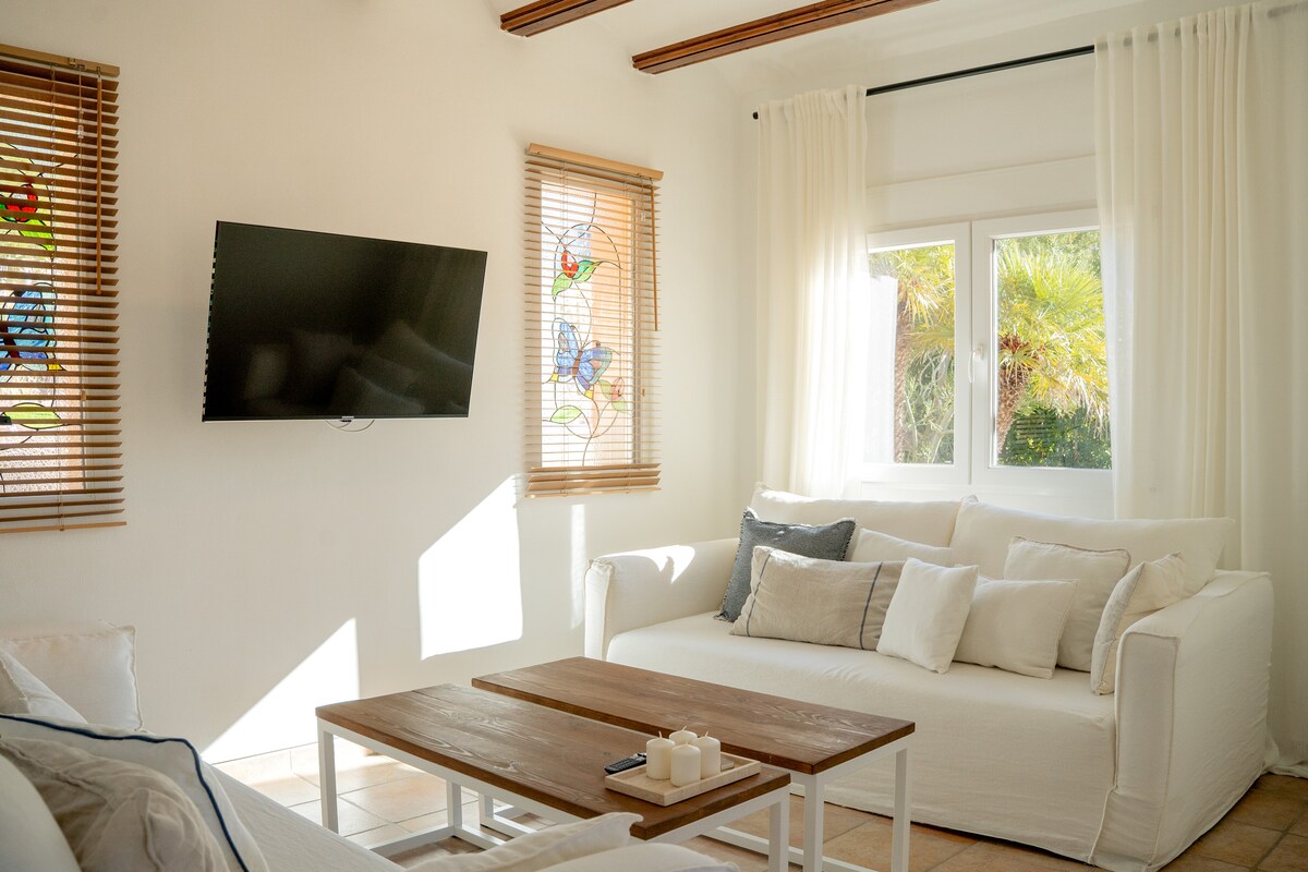 Anuncio de Airbnb popular: Casa Rasclo en Xàbia / Jávea