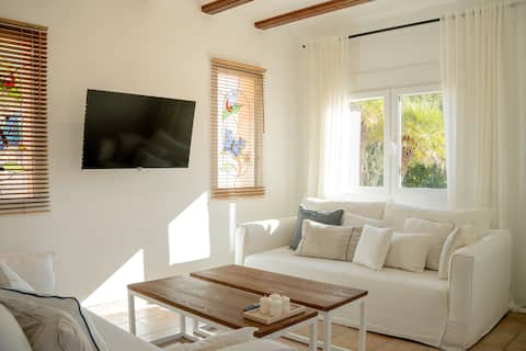 Popular Airbnb listing: Casa Rasclo in Xàbia / Jávea