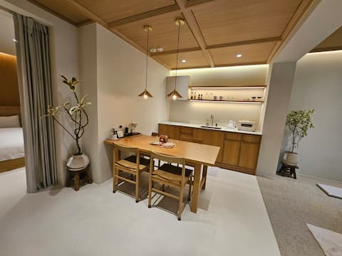 Meinside WE (1st Floor)