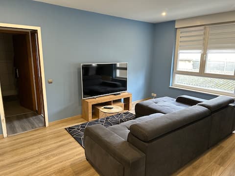 Beautiful refurbished 2-room apartment.