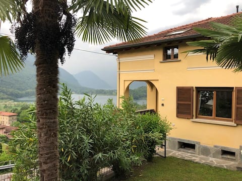 Casa Miralago with Panoramic Lake View