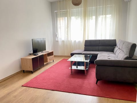 Top performing Airbnb: Comfortable apartment in the center of Sofia in София