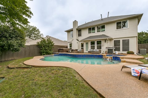4 Bd Pool Jaccuzzi near Denton