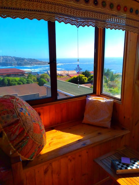 Top Airbnb: Beautiful house with ocean views, quiet area in Quintero