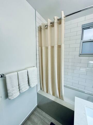 Upper East Side 2 Bedrooms Dream gallery image 5