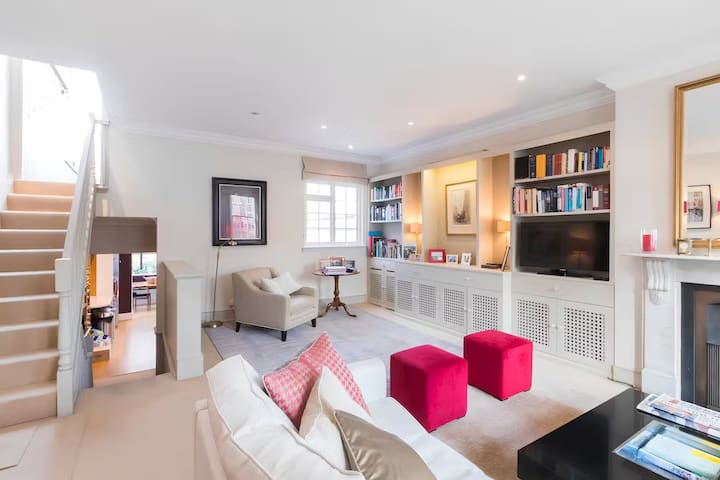 Close to river and park with stunning roof terrace gallery image 2