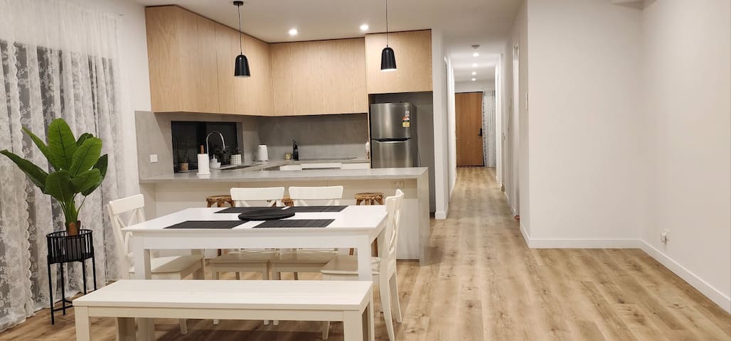 Thornbury Home Away From Home