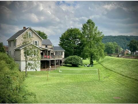 Turkeyfoot Inn