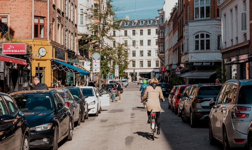 Midt på værnedamsvej – københavnernes lille Paris