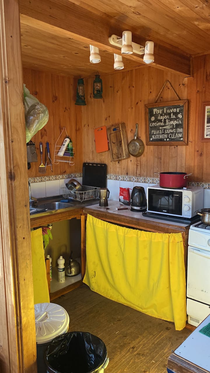 Hermoso Y Amplio Refugio En El Bosque De Vilches - San Clemente, Chile
