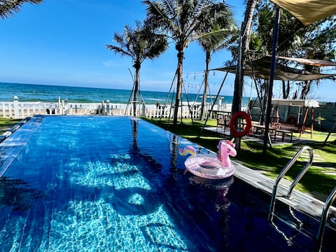 Whispering waves beachfront  villa Tiến thành
