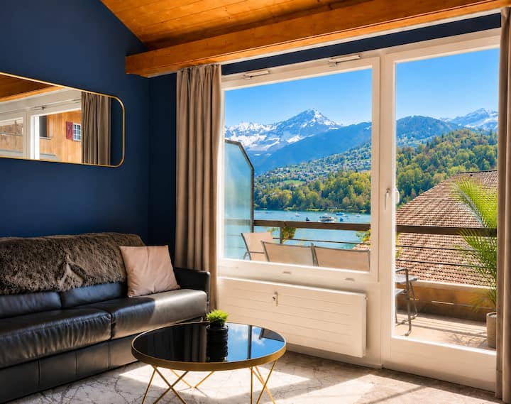 Lakeview Loft • Private Balcony- Free Parking - AC