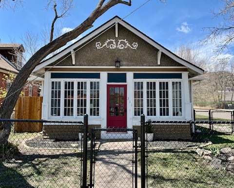 Charming & Cozy Craftsman: AC/Heat + Pets Free!