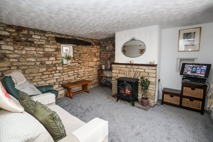 Cosy Cottage Nr Pub, Sunny Patio, Parking, Wifi - Stamford