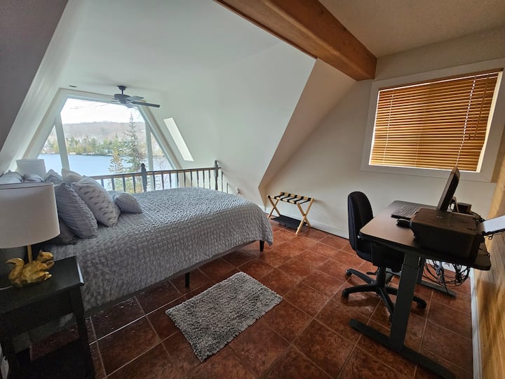 Desk, chair, wifi, computer and printer are at your disposal. 