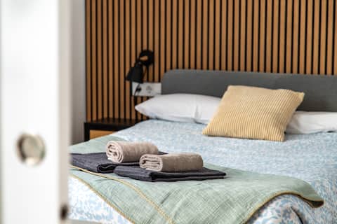 StayCampNou 1BR · Balcony · 5 min Camp Nou · Fair
