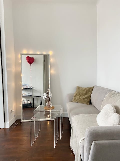Successful Airbnb property: Cozy studio near Paris & La Défense in Colombes