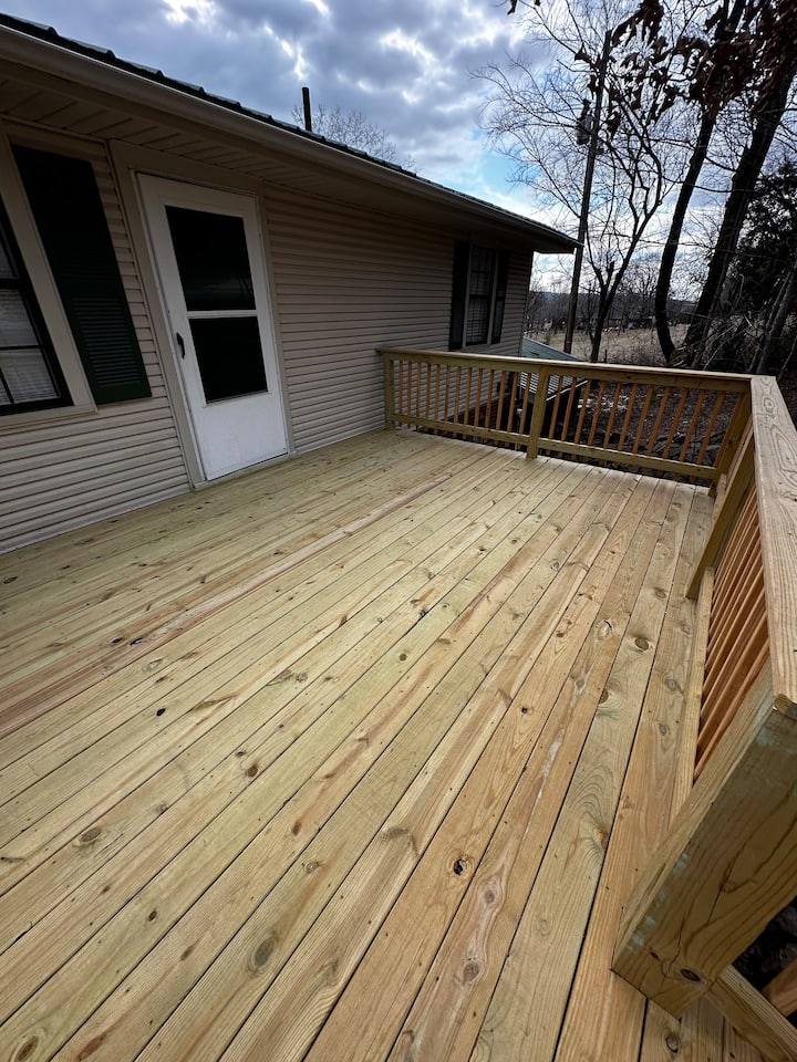 Tranquil Oasis: Russellville Gem