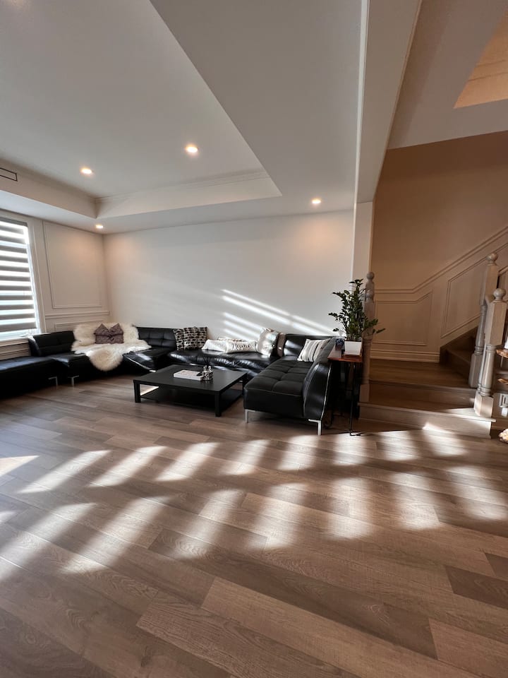 Oakville Furnished Luxury 4 Bedrooms House - Oakville