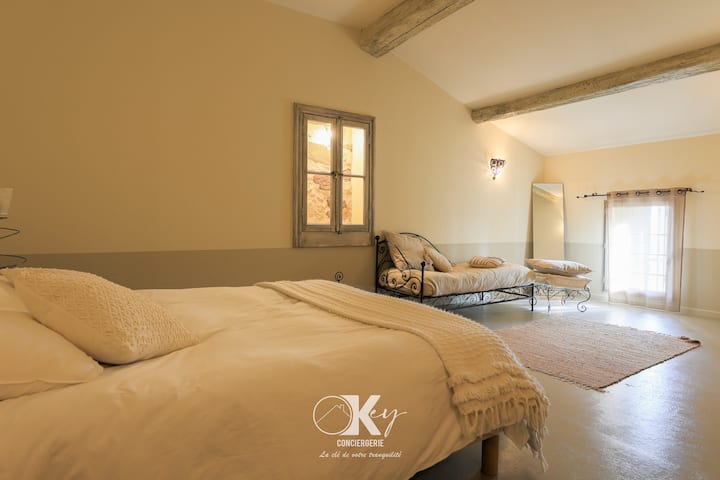 საძინებელი 4