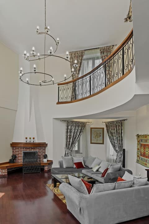 Wine Cellar Villa with Beautiful Garden