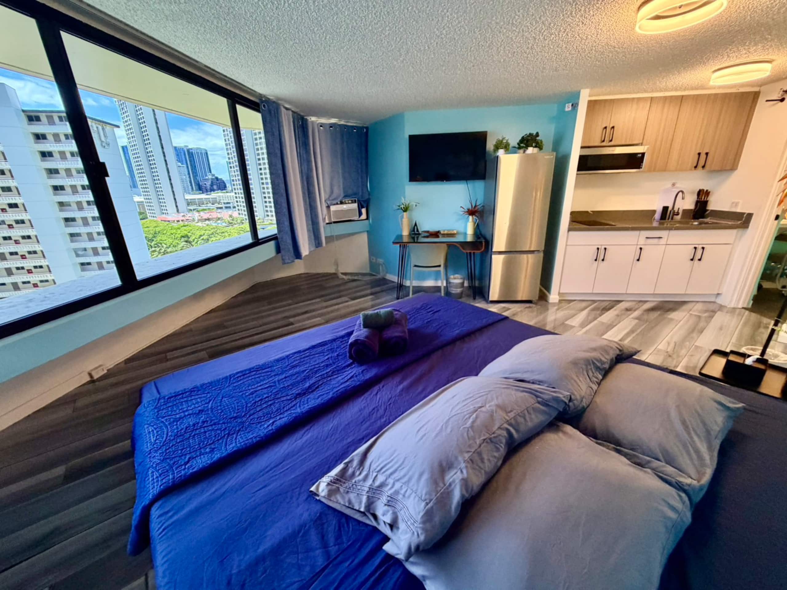 Condo in Honolulu · ★4.56 · 1 bedroom · 1 bed · 1 private bath - Image 11