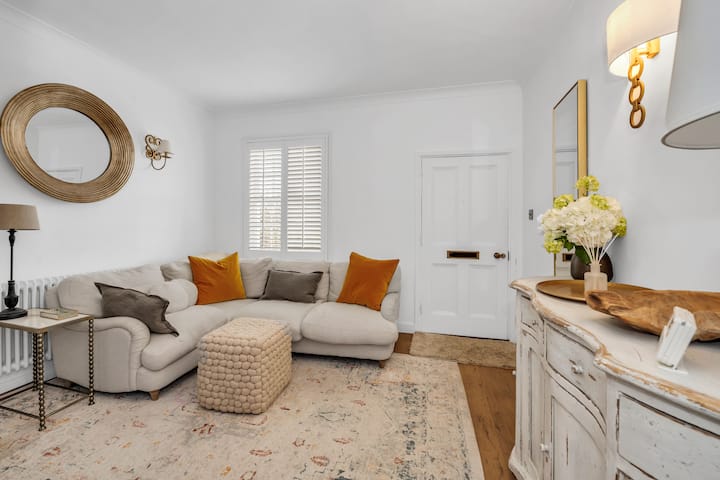 Charming 3 Church Walk, Sleeps 4 - Lavenham