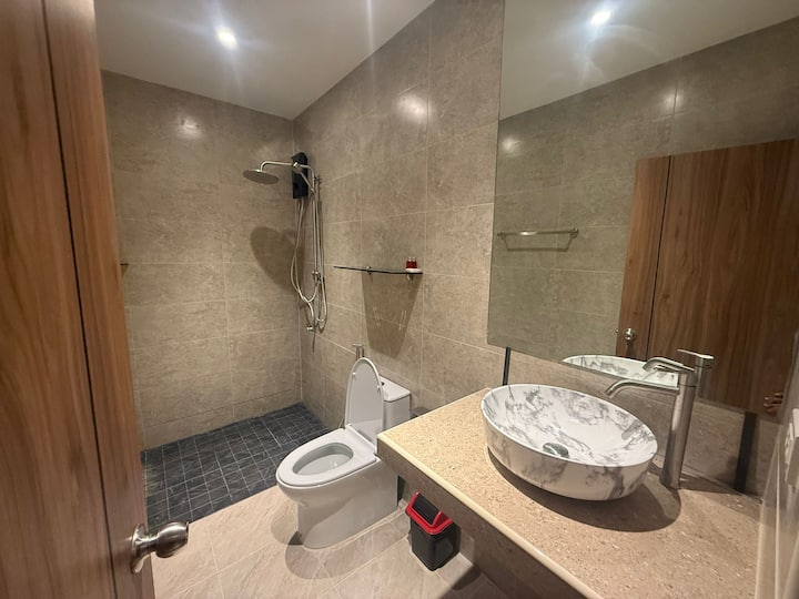 Modern And Newly Renovated Opposite Patong Beach - Patong Beach