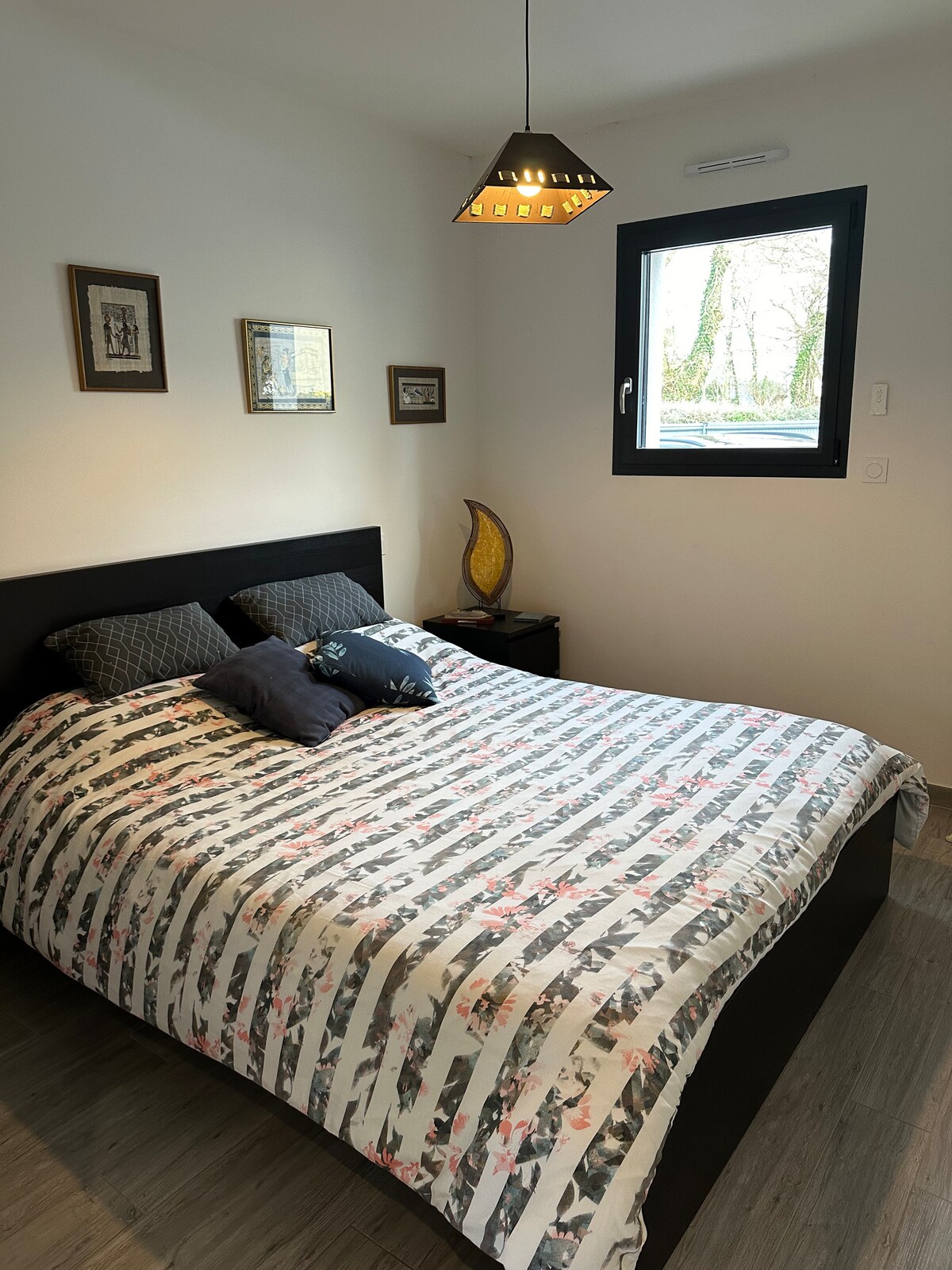 საძინებელი 1